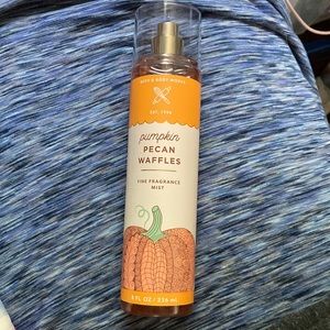 Bath and body works pumpkin pecan waffles fine fragrance mist